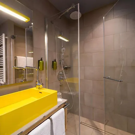 Munich Airport Hotel 3*