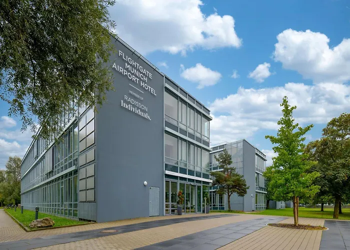 מלון Flightgate Munich Airport Hotel, A Member Of Radisson Individuals 3*