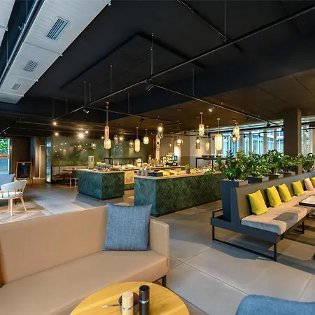 Flightgate Munich Airport Hotel, A Member Of Radisson Individuals 3*