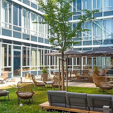 Flightgate Munich Airport Hotel, A Member Of Radisson Individuals 3*
