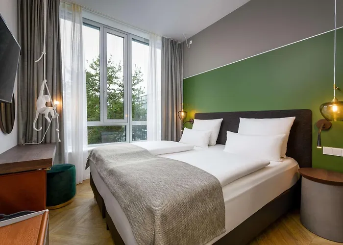 מלון Flightgate Munich Airport Hotel, A Member Of Radisson Individuals 3*
